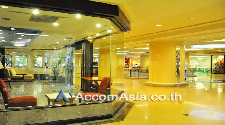 5  Retail / Showroom For Rent in Ploenchit ,Bangkok BTS Chitlom at President Tower AA11736